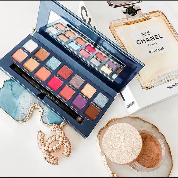 ABH Riviera Palette - Picture 6 of 8